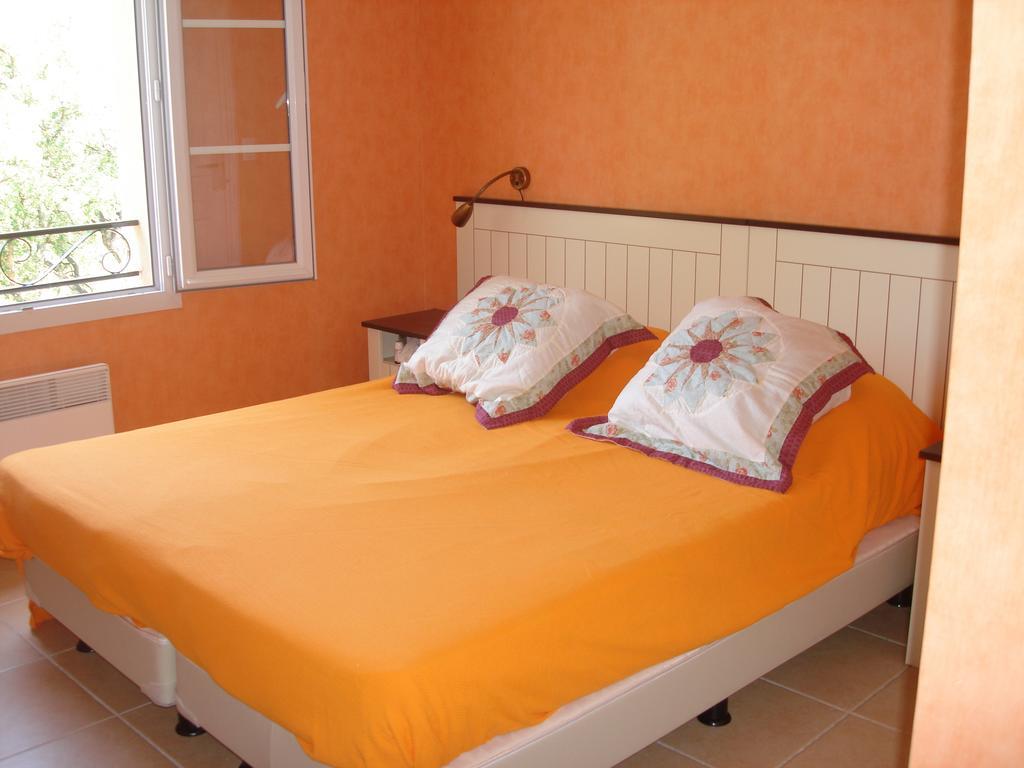 Villa Les Coralines Ле Исамбр Стая снимка