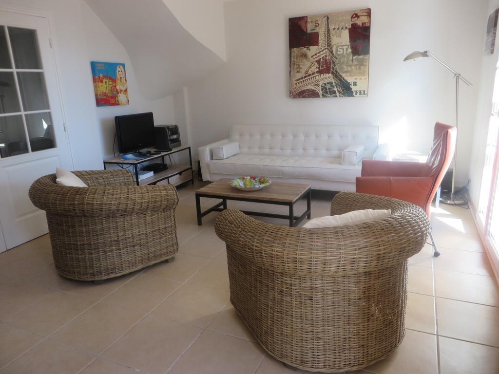 Villa Les Coralines Ле Исамбр Стая снимка